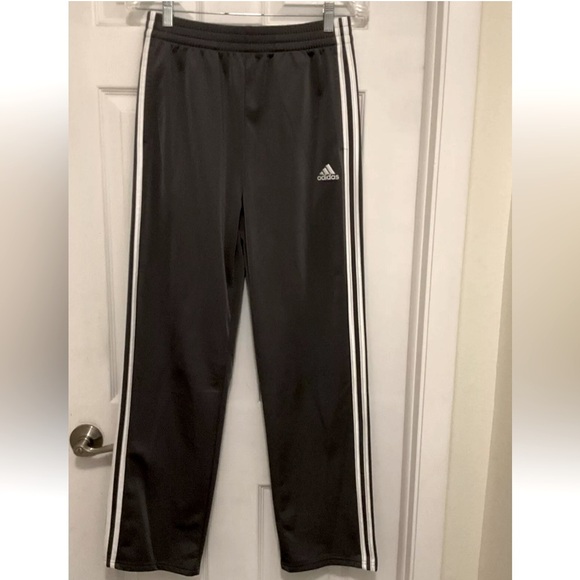 ADIDAS Young Men’s Athletic Gray 3 Stripe Pants Size 18/20 XL - Picture 1 of 11